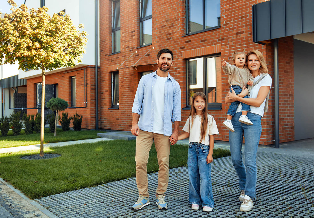 City Hustle vs Suburban Calm: Navigating the Maze of Parenting in the City vs the Suburbs