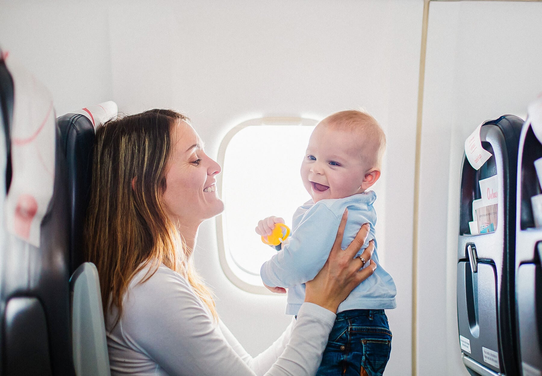 Mom’s Checklist for Flying with a Toddler (Ages 1–3)